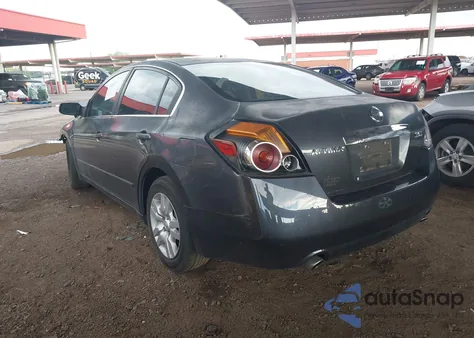 2010 Nissan Altima 2.5 S z USA, uszkodzony, nr VIN 1N4AL2APXAN537164